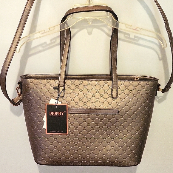 Diophy Handbags - NWT Diophy medium gold tote purse